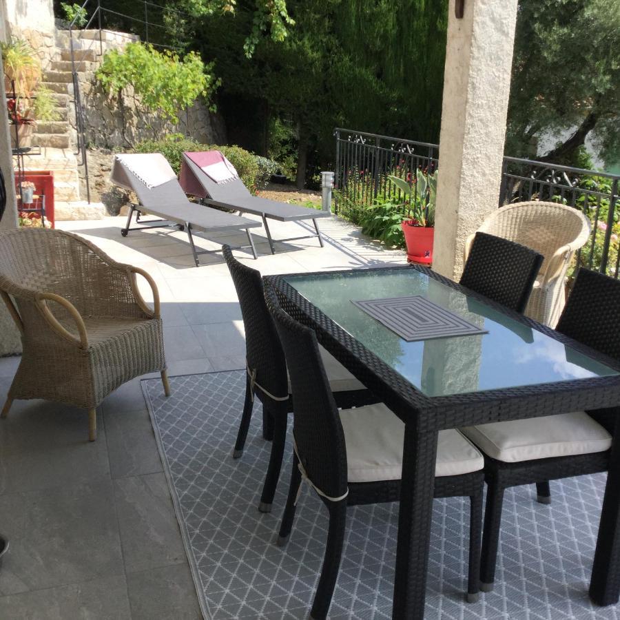 La Tourrette Bed & Breakfast Tourrettes-sur-Loup Dış mekan fotoğraf