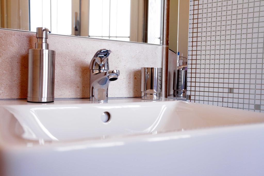 La Tourrette Bed & Breakfast Tourrettes-sur-Loup Dış mekan fotoğraf
