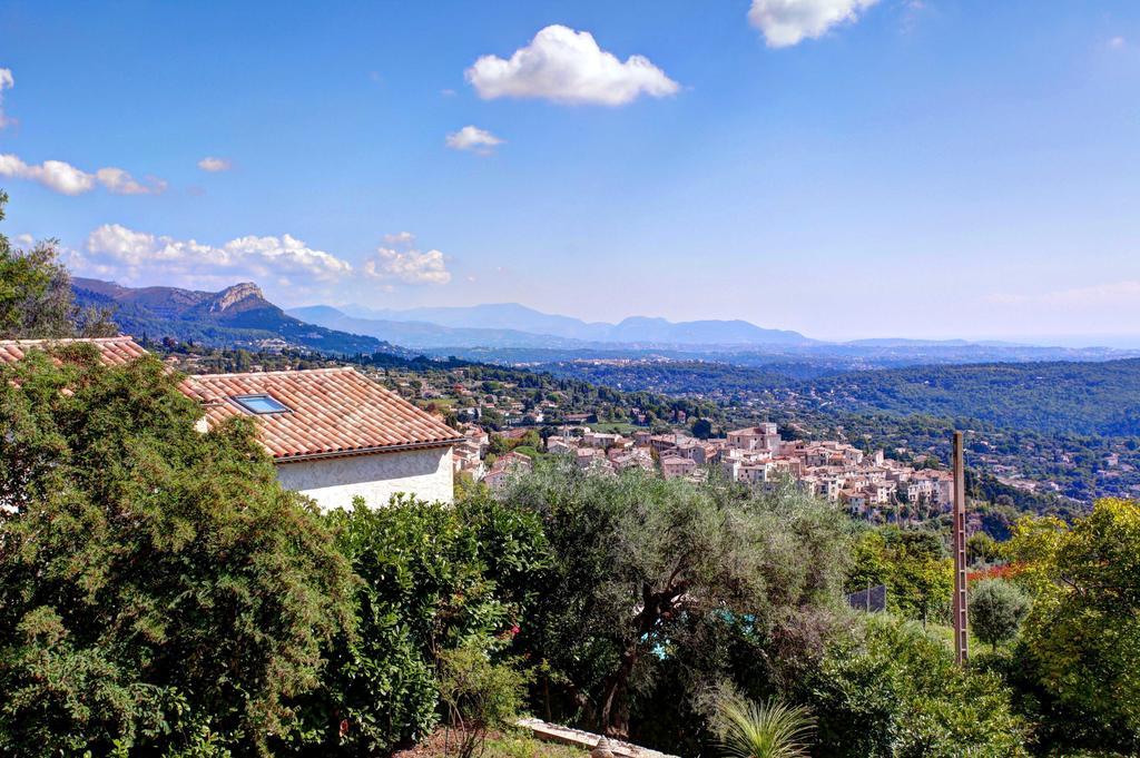 La Tourrette Bed & Breakfast Tourrettes-sur-Loup Oda fotoğraf