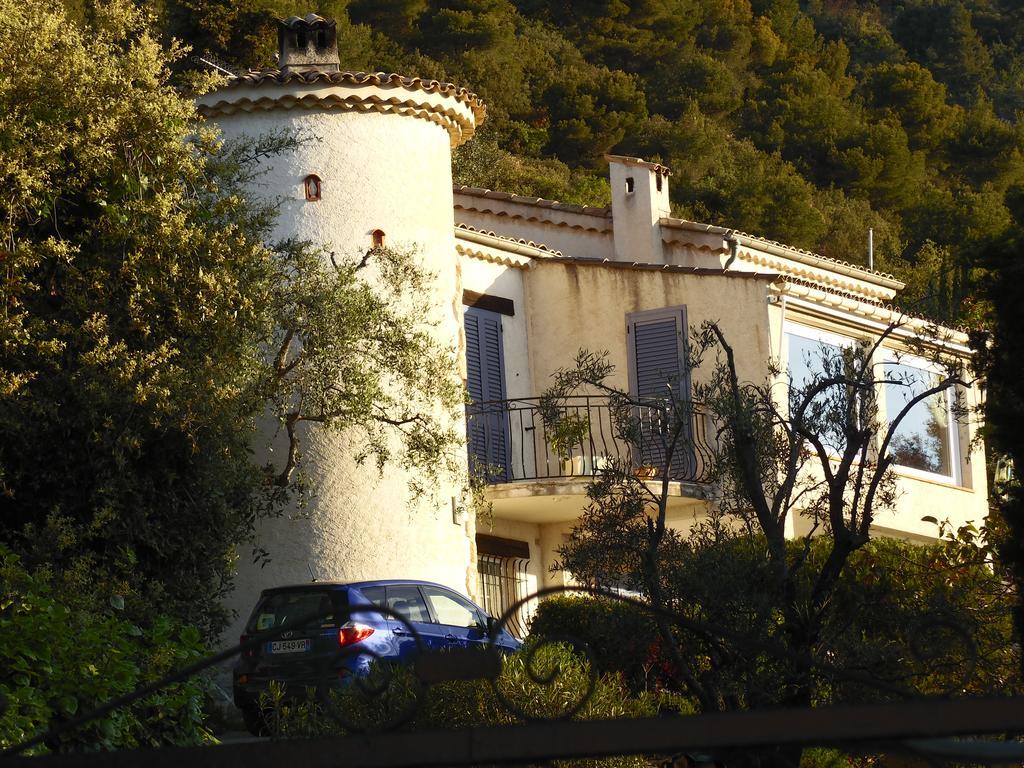 La Tourrette Bed & Breakfast Tourrettes-sur-Loup Dış mekan fotoğraf