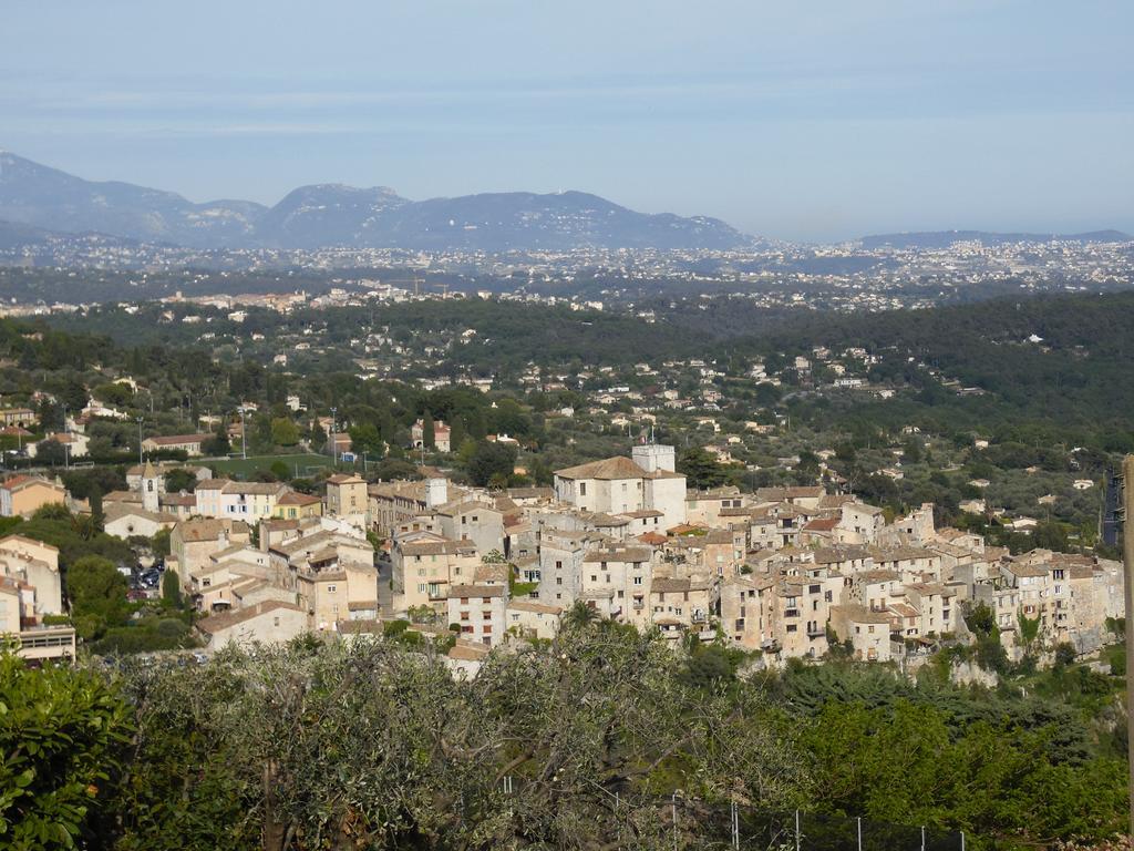 La Tourrette Bed & Breakfast Tourrettes-sur-Loup Dış mekan fotoğraf