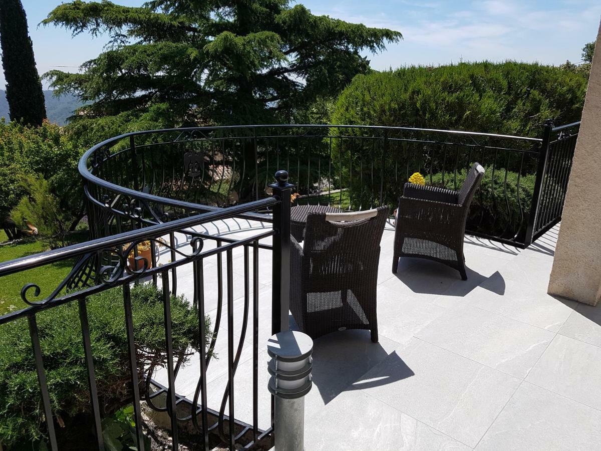 La Tourrette Bed & Breakfast Tourrettes-sur-Loup Dış mekan fotoğraf